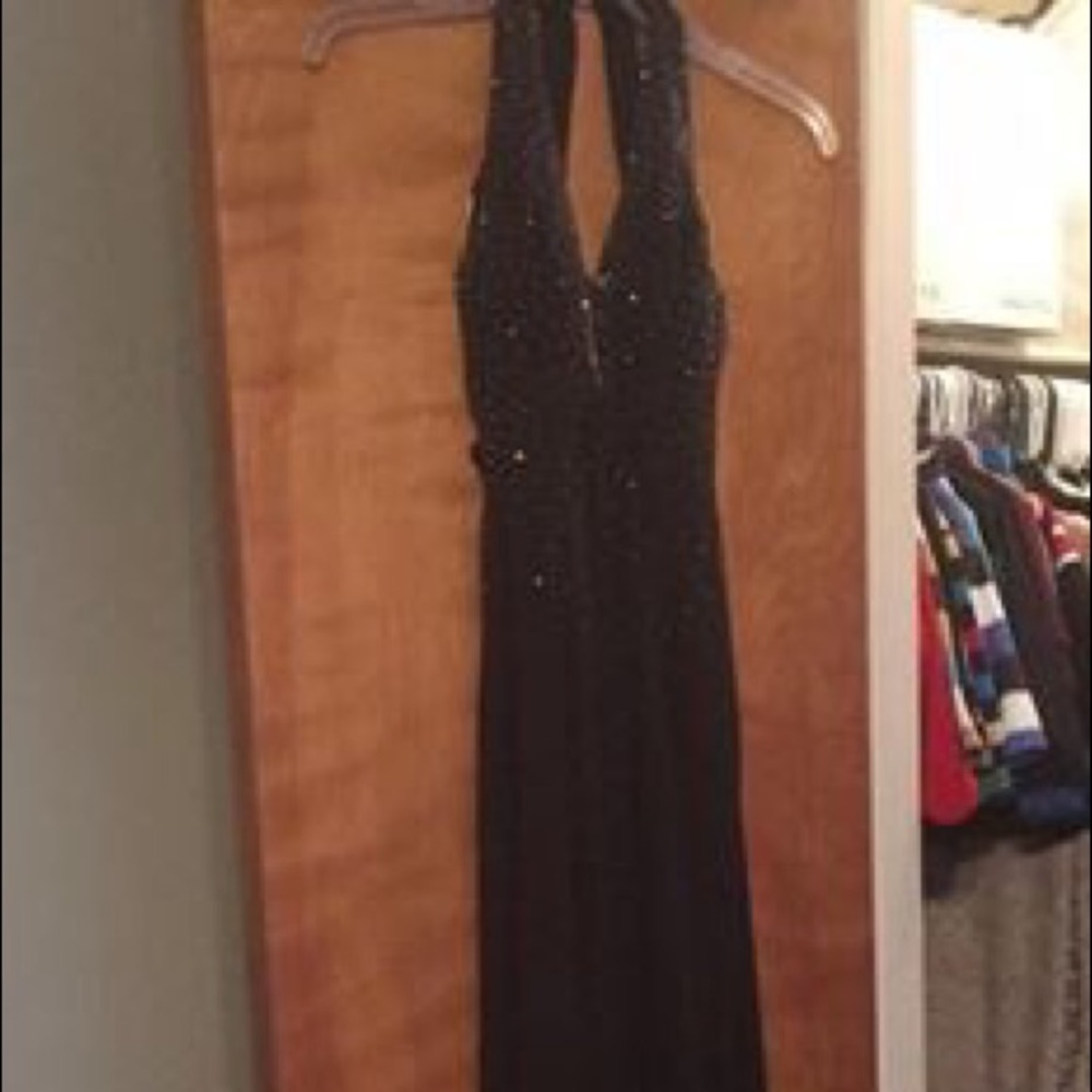 Long black- back lace up for a dress